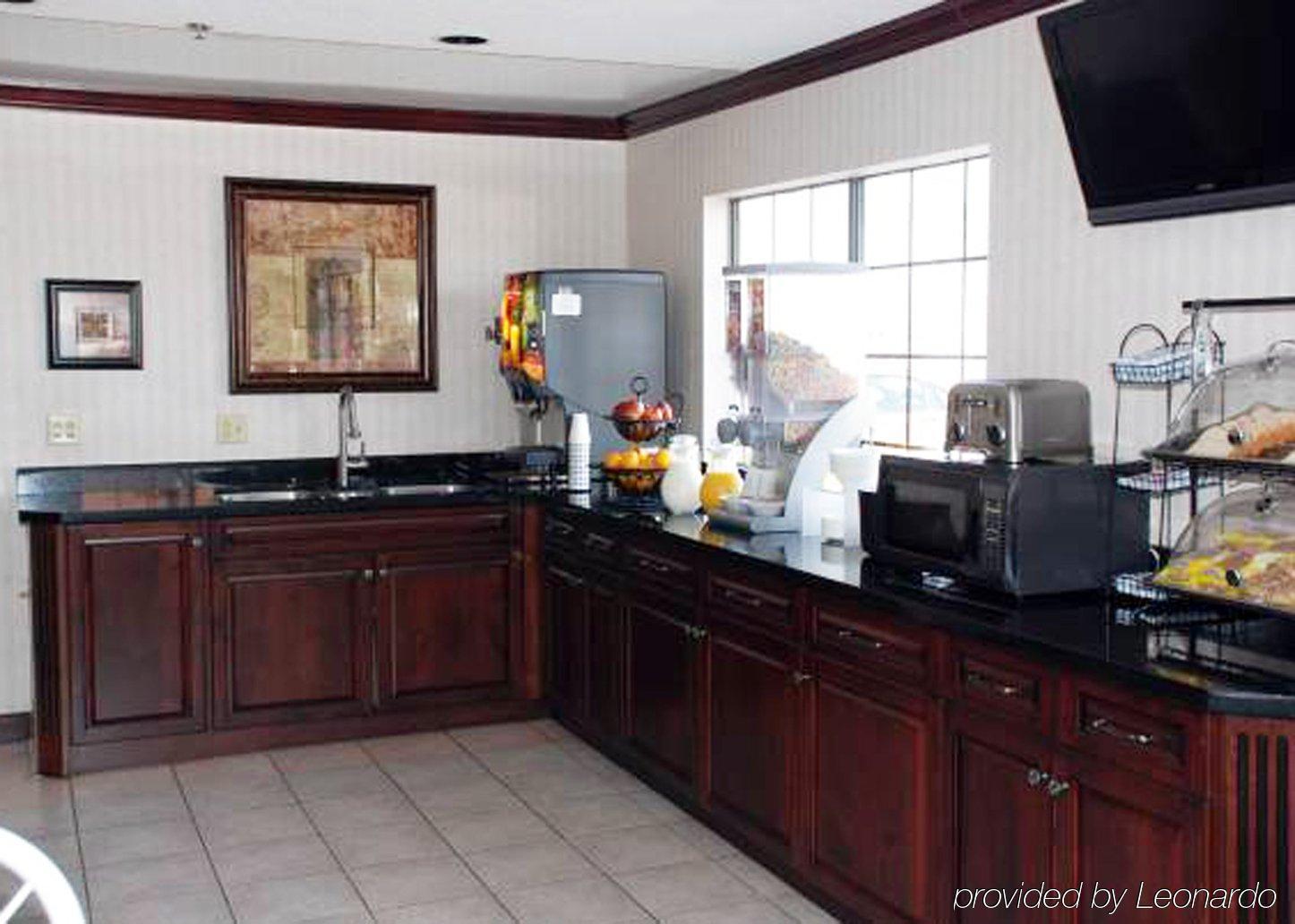 Econo Lodge Inn & Suites El Paso Restaurant photo